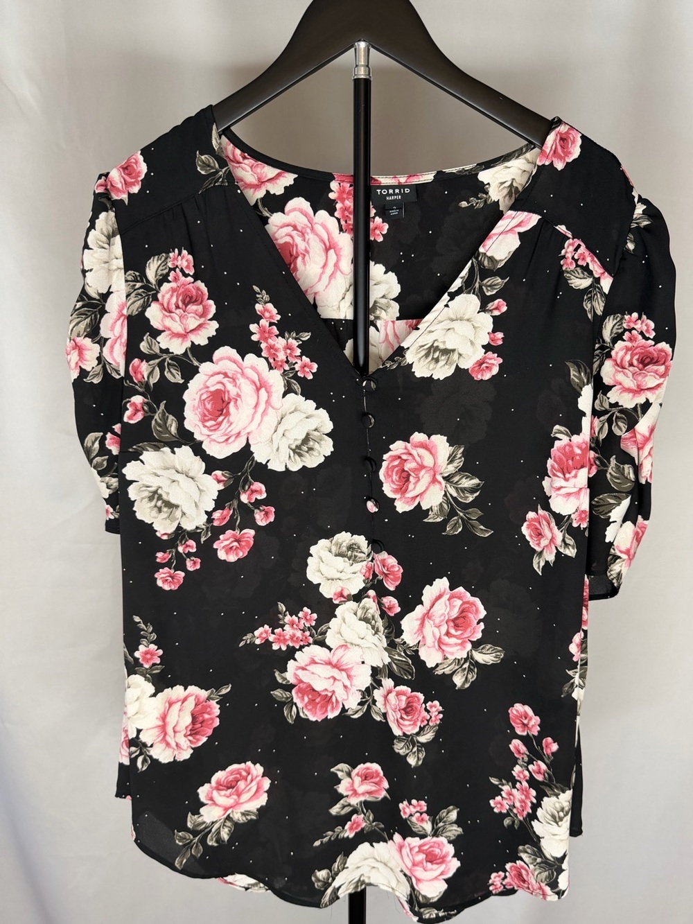 torrid Black Floral V-Neck Puff Sleeve Blouse with Pink & White Roses Shirt